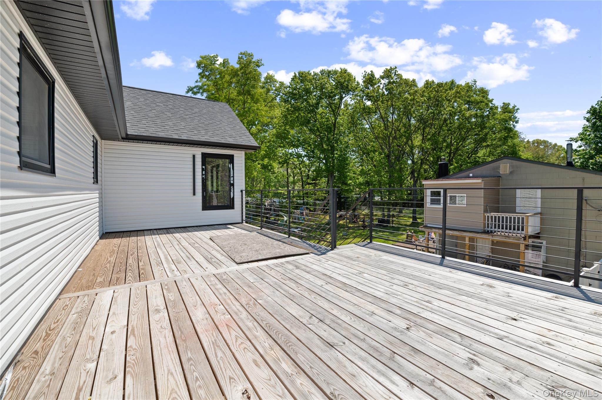 845 Islip Avenue Property Photo 38