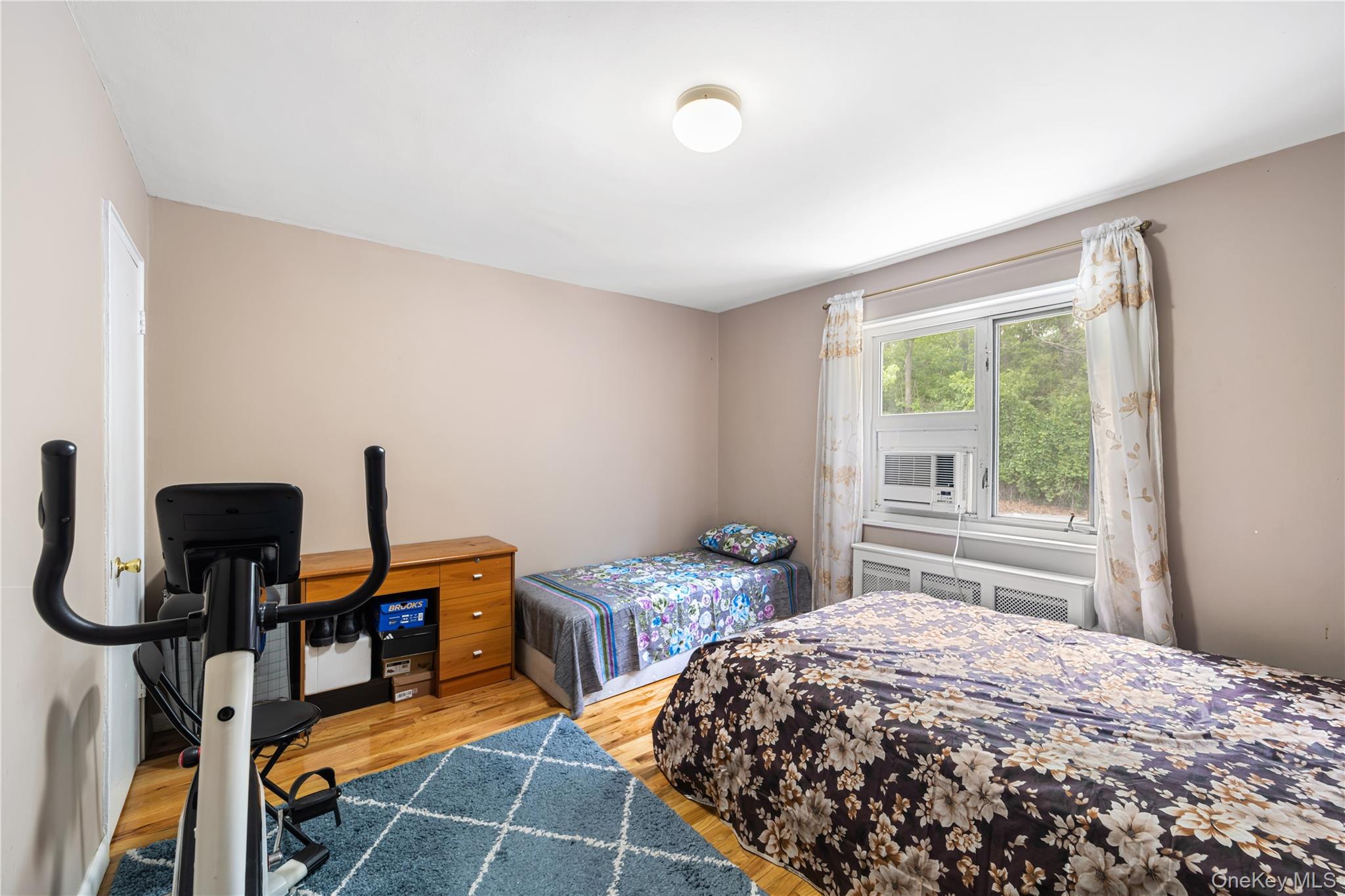 225-08 Stronghurst Avenue Upper Property Photo 2