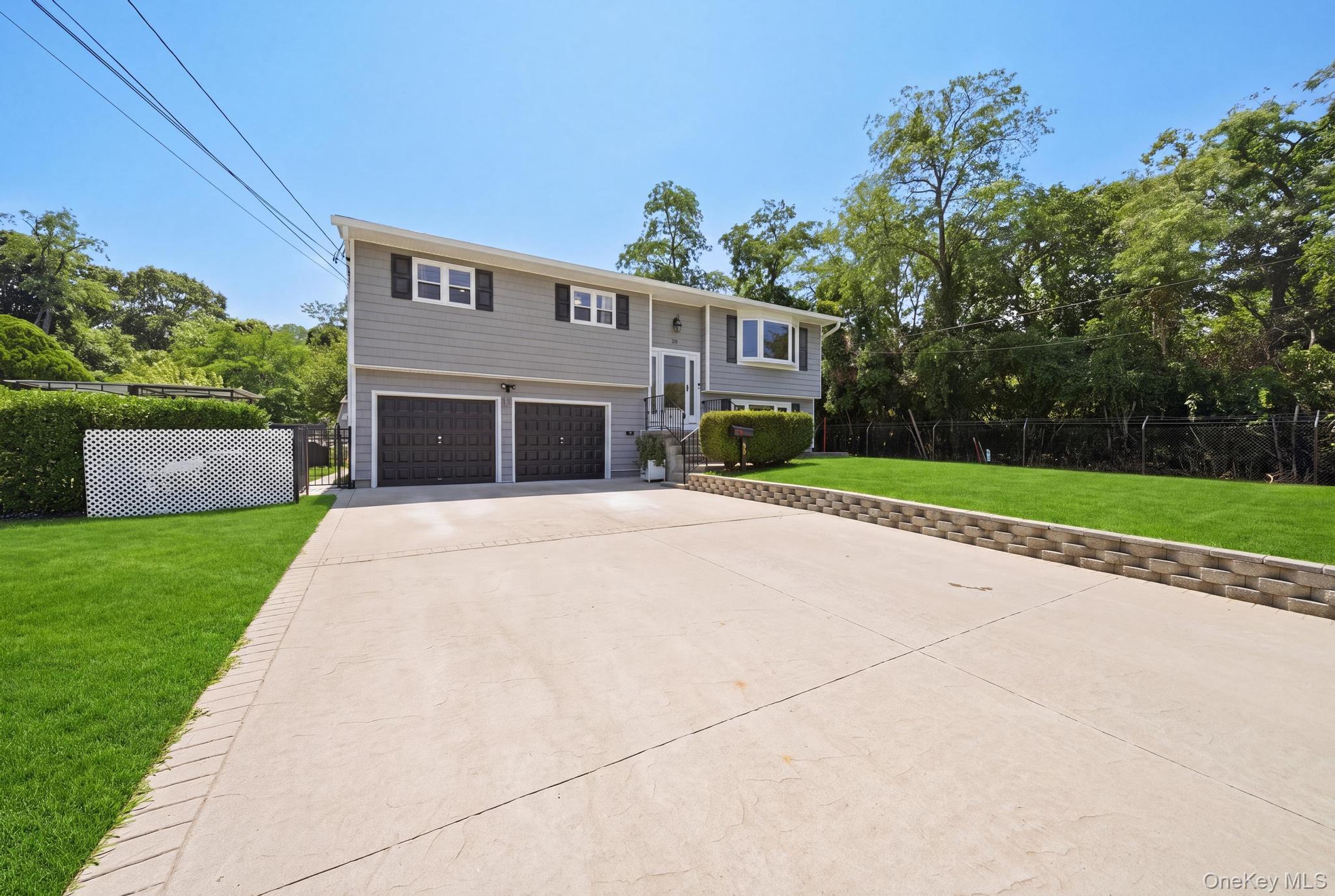 58 Oakridge Drive Property Photo 3