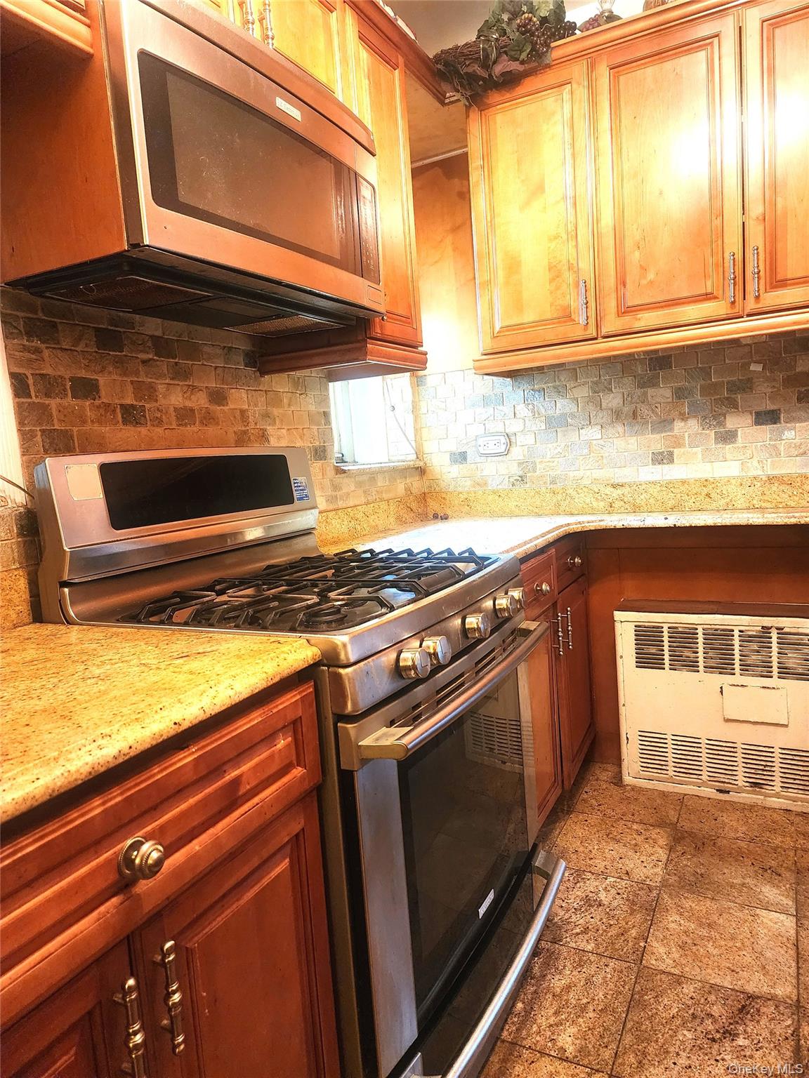 400 Cozine Avenue #1c Property Photo 5
