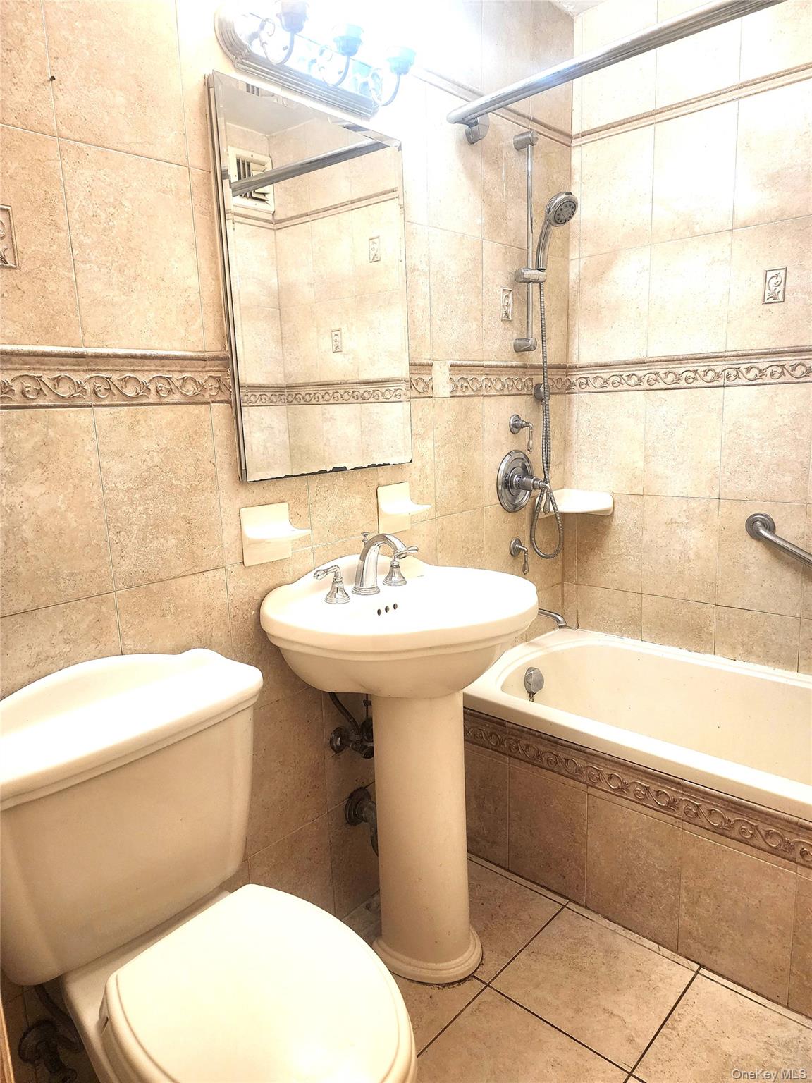 400 Cozine Avenue #1c Property Photo 9