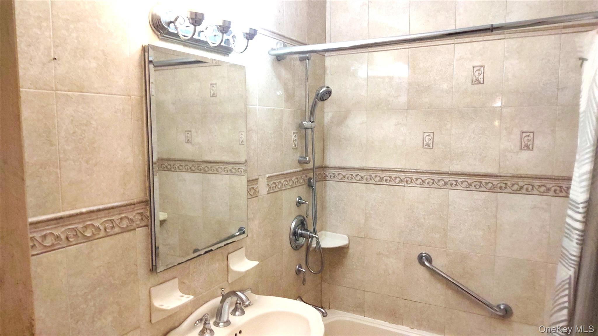 400 Cozine Avenue #1c Property Photo 10