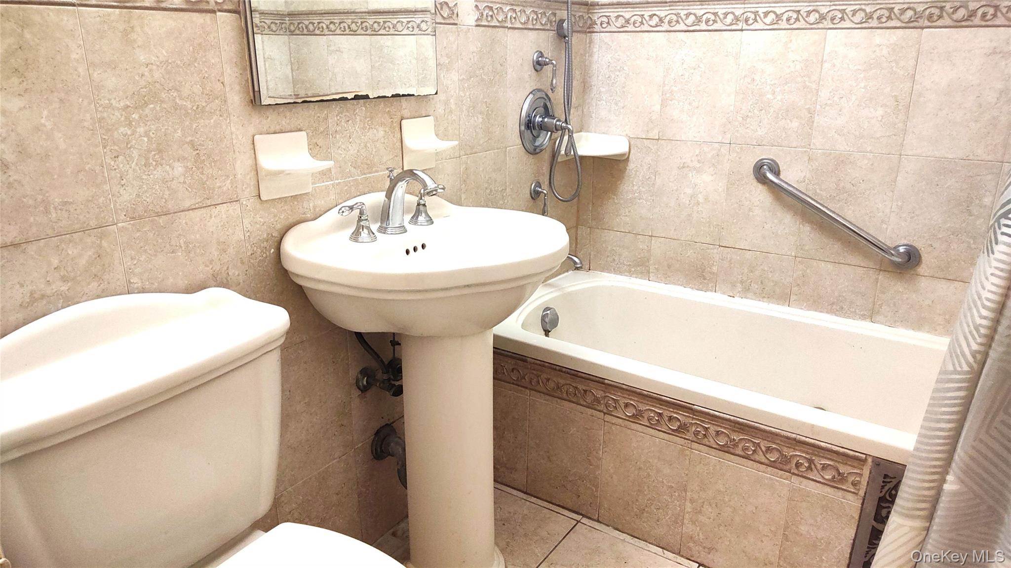 400 Cozine Avenue #1c Property Photo 11
