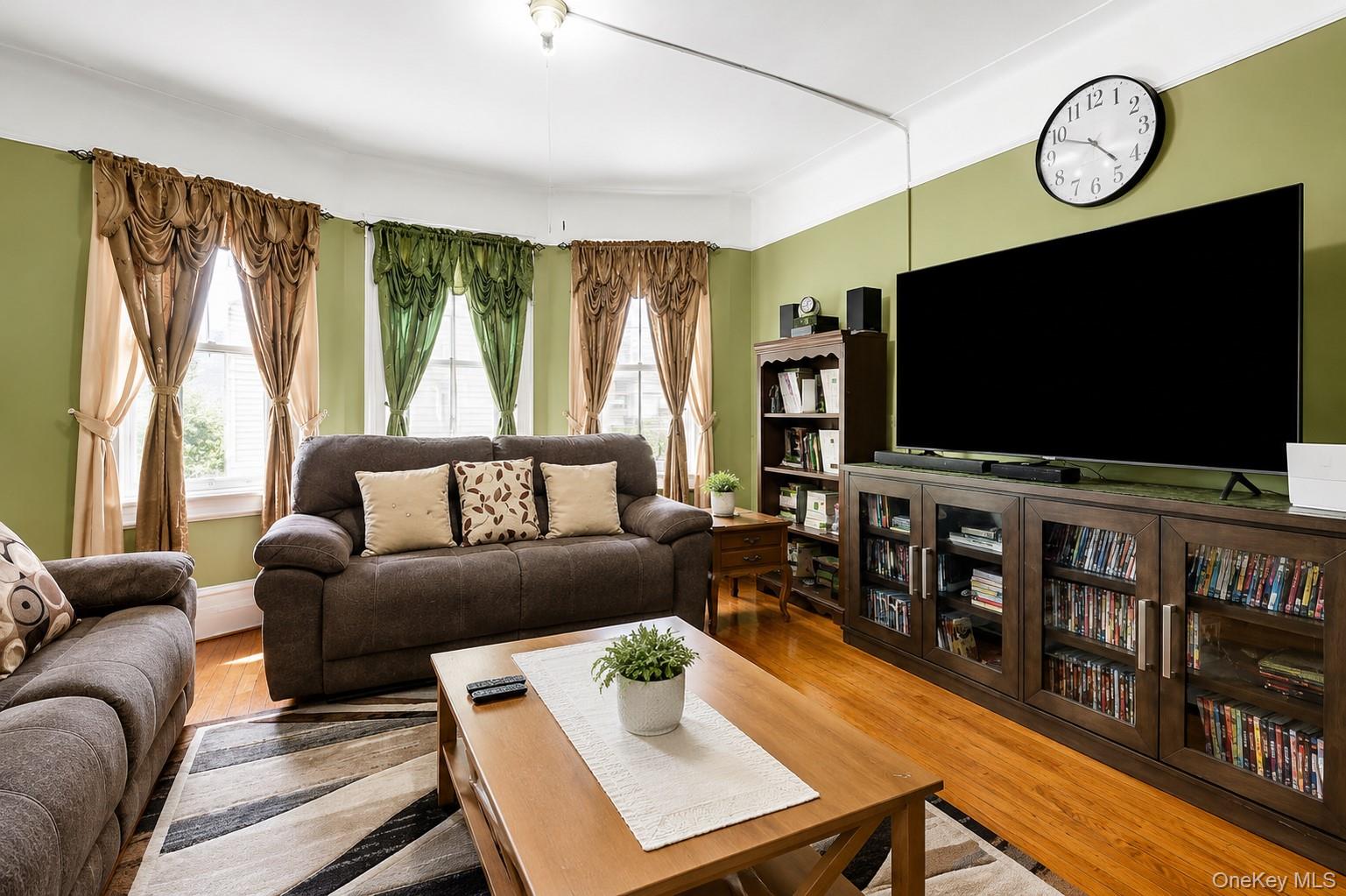33 Manitou Avenue Property Photo 10