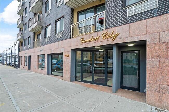 70-26 Queens Boulevard 10e Property Photo 4
