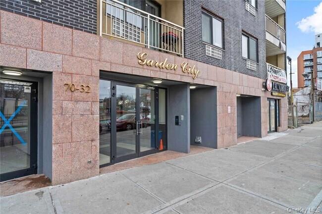 70-26 Queens Boulevard 10e Property Photo 5