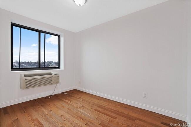 70-26 Queens Boulevard 10e Property Photo 11