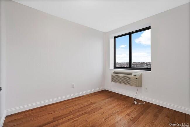 70-26 Queens Boulevard 10e Property Photo 12