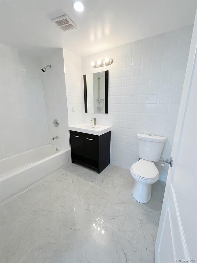 70-26 Queens Boulevard 10e Property Photo 18