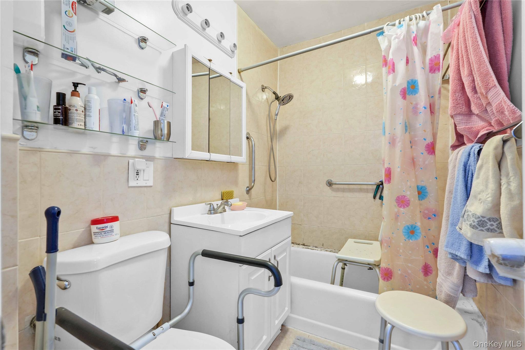 58-03 Calloway Street 5a Property Photo 15