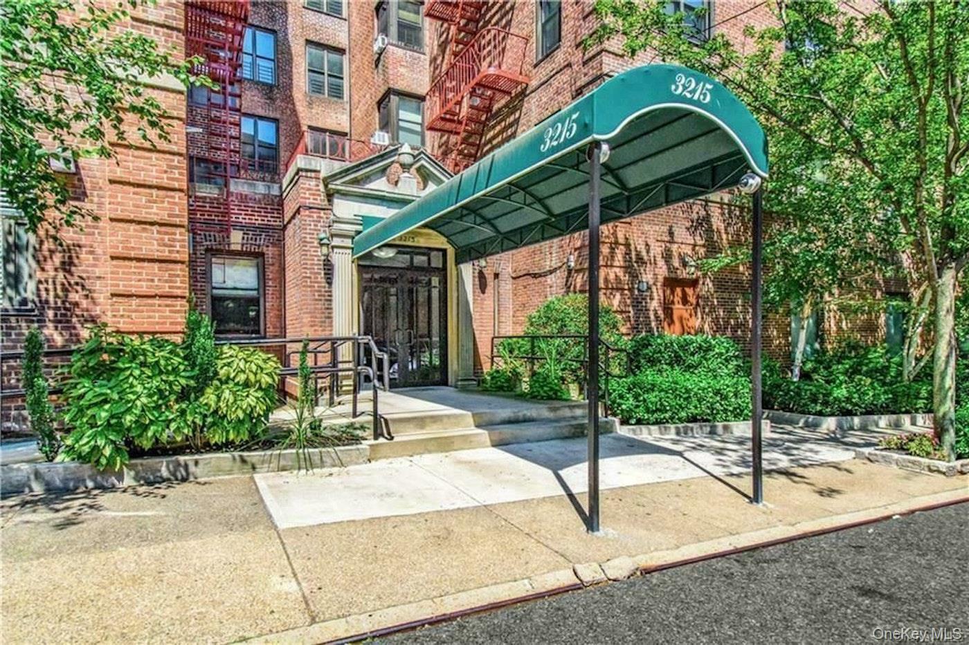 3215 Netherland Avenue 4E Property Photo 1
