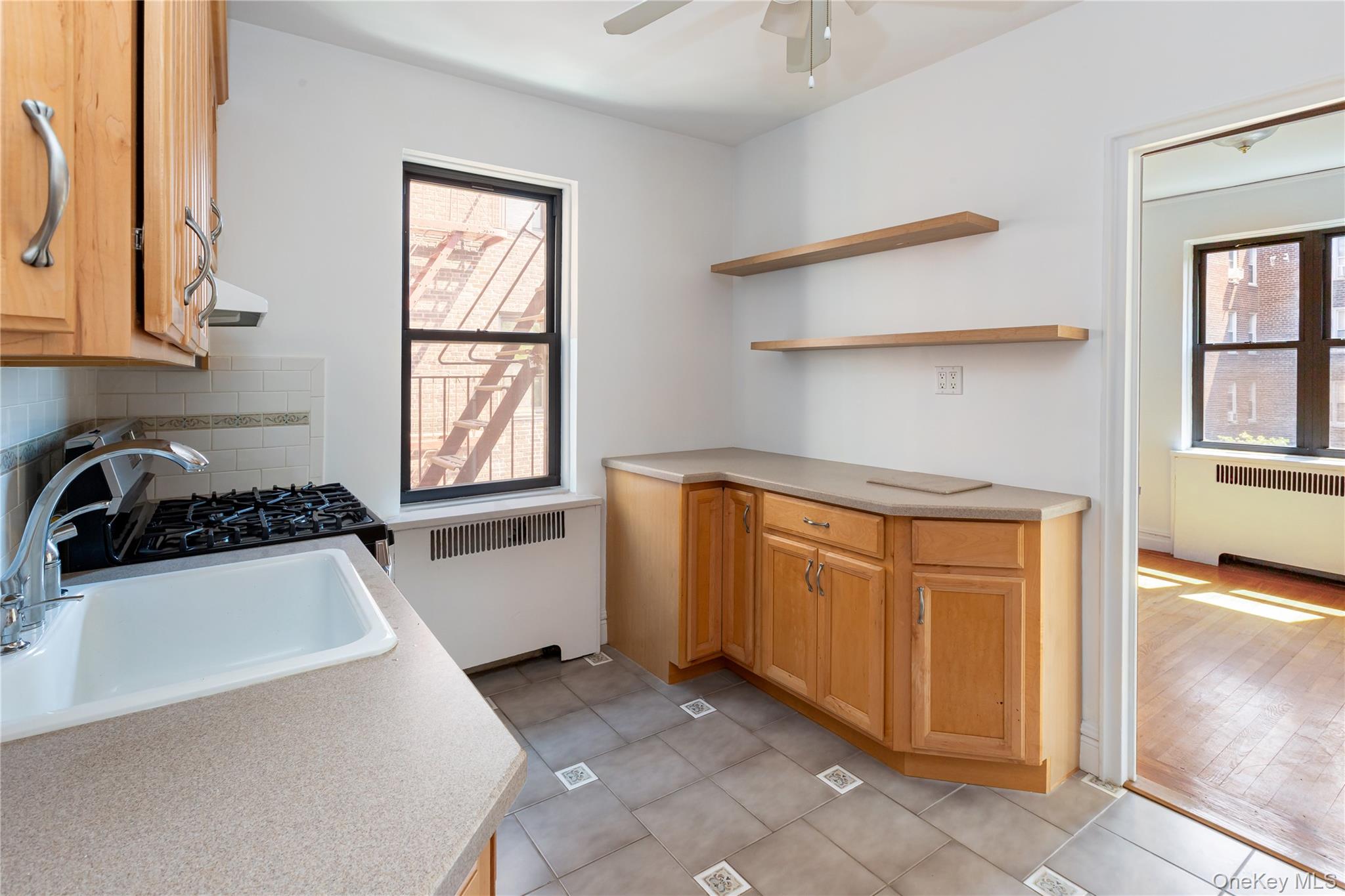 3215 Netherland Avenue 4e Property Photo 6