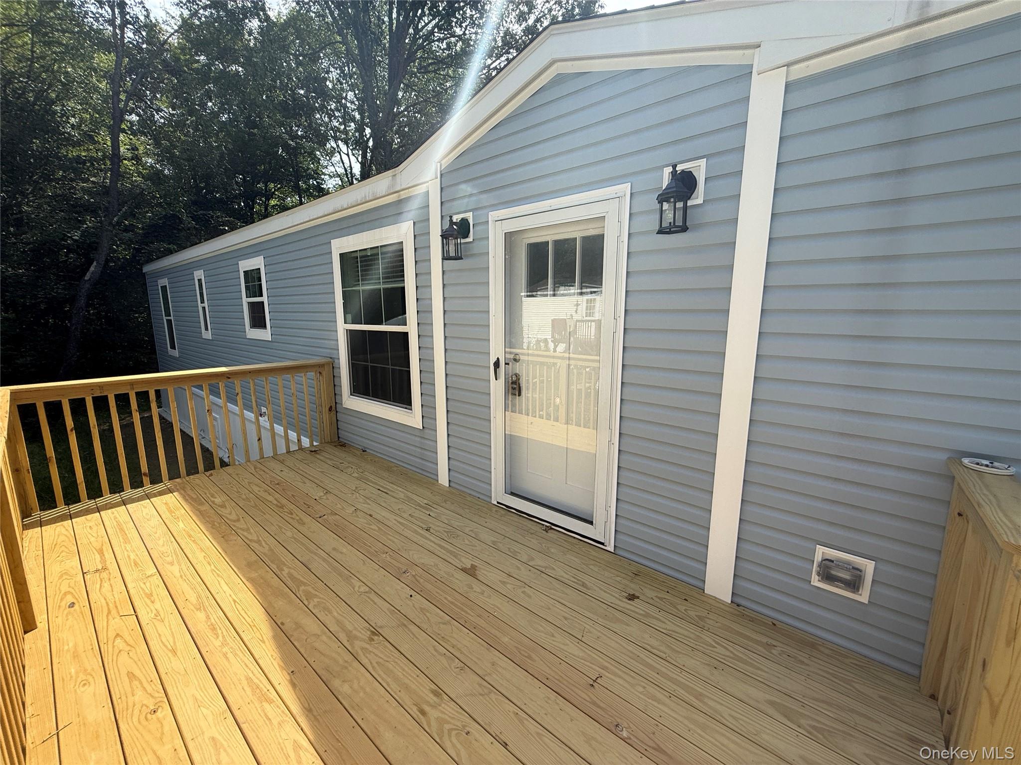 117 Forest Park (aka Hubert St) Property Photo 1