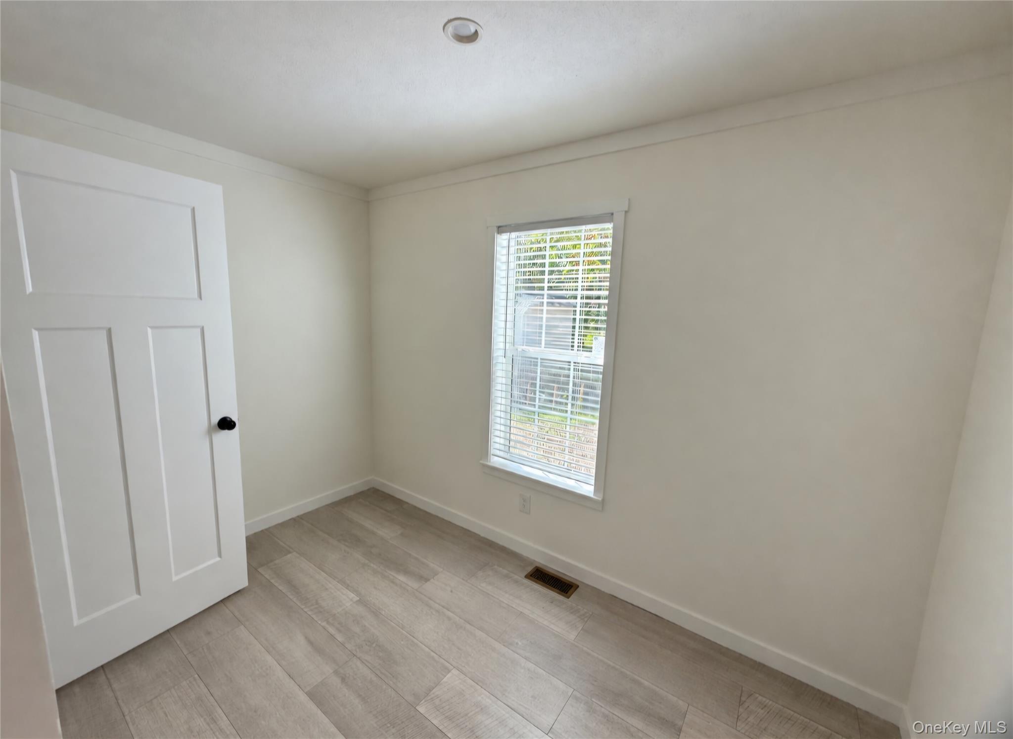 117 Forest Park (aka Hubert St) Property Photo 6