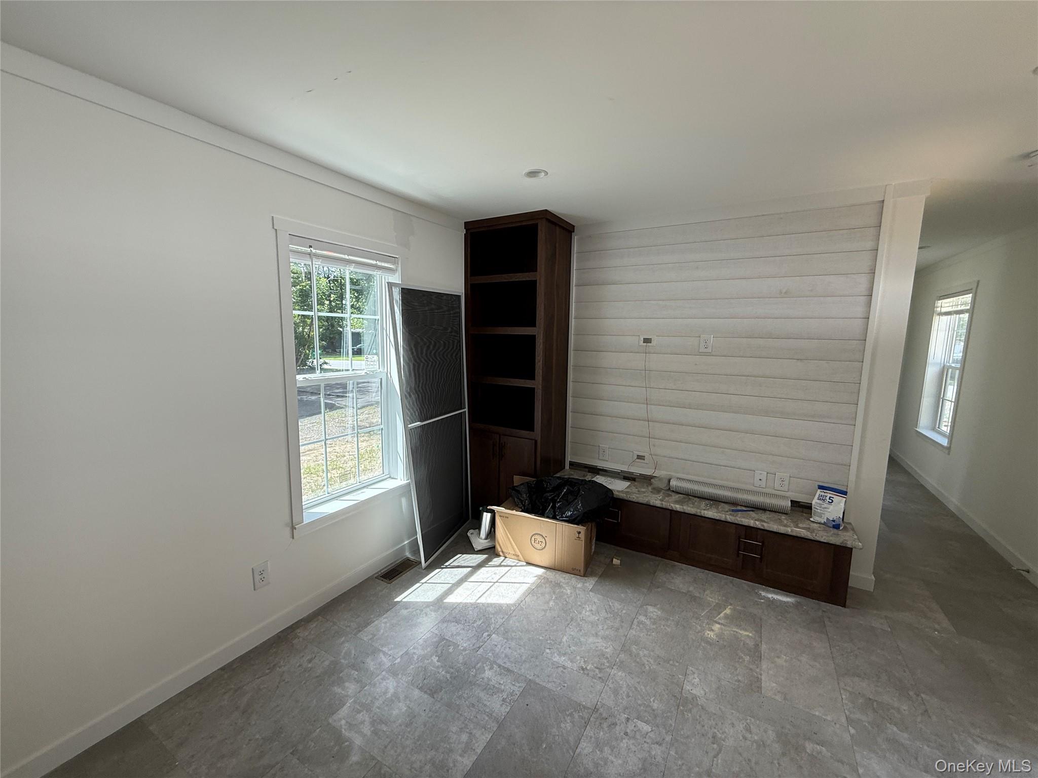 117 Forest Park (aka Hubert St) Property Photo 7