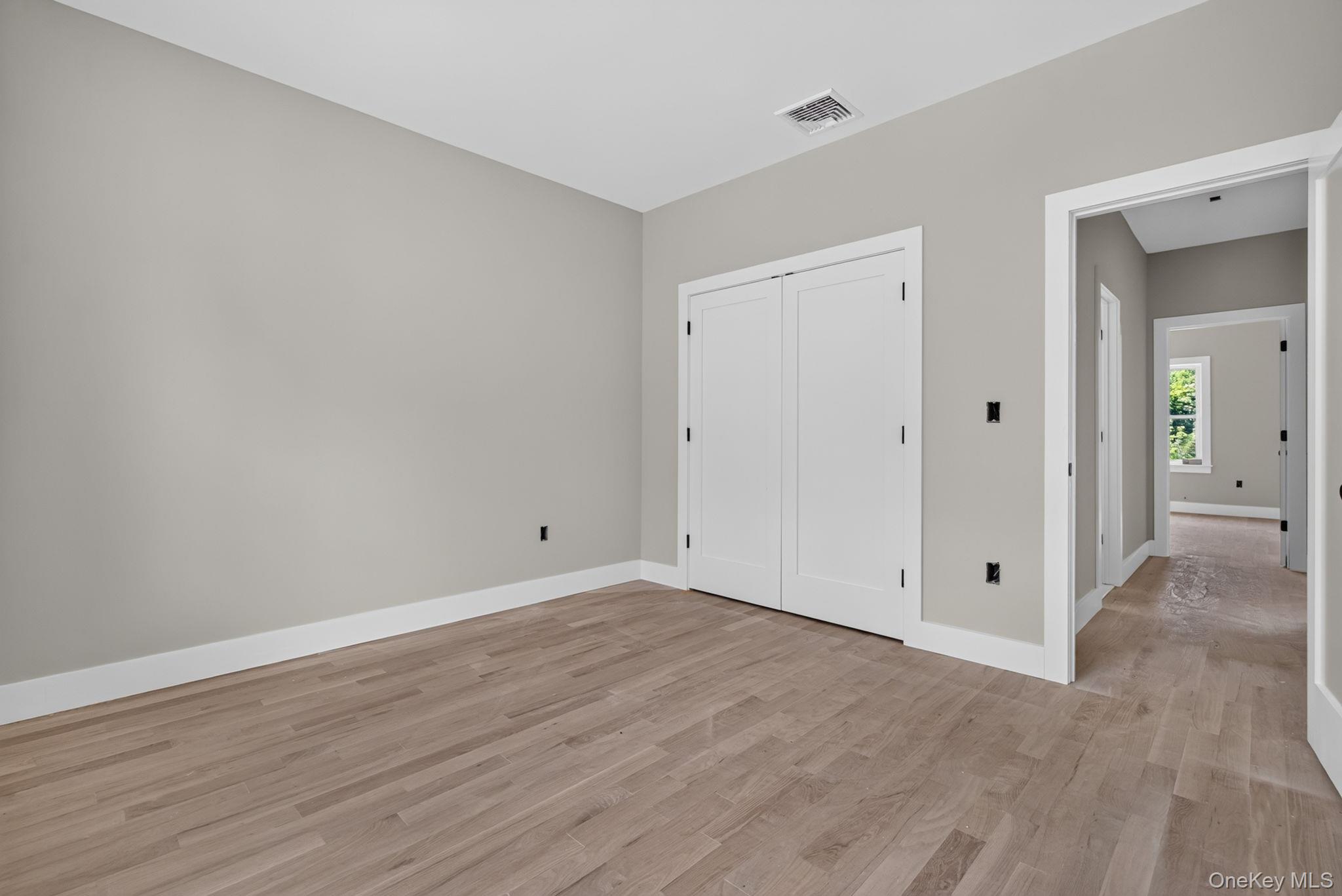86 Shore Boulevard Property Photo 16