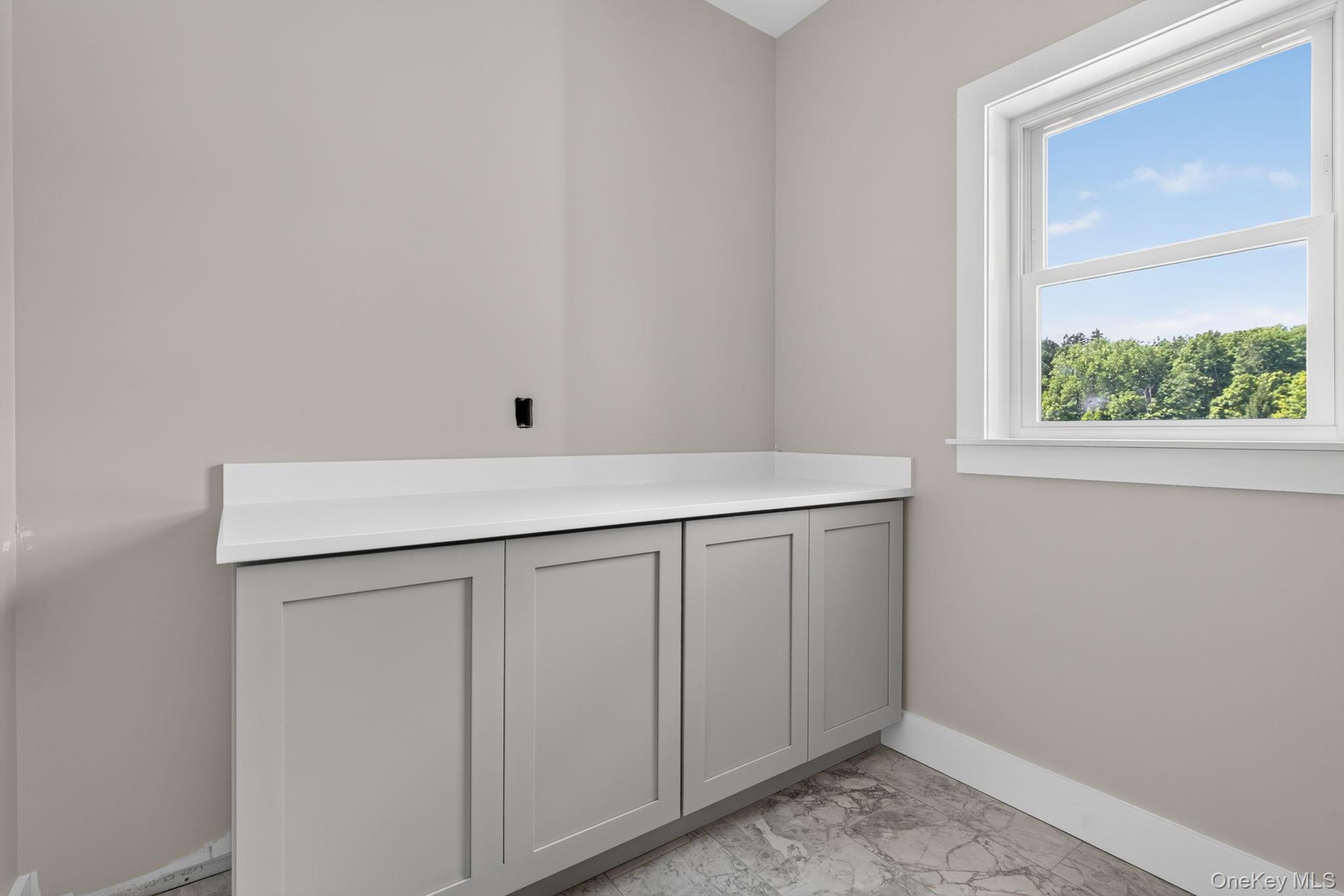 86 Shore Boulevard Property Photo 21