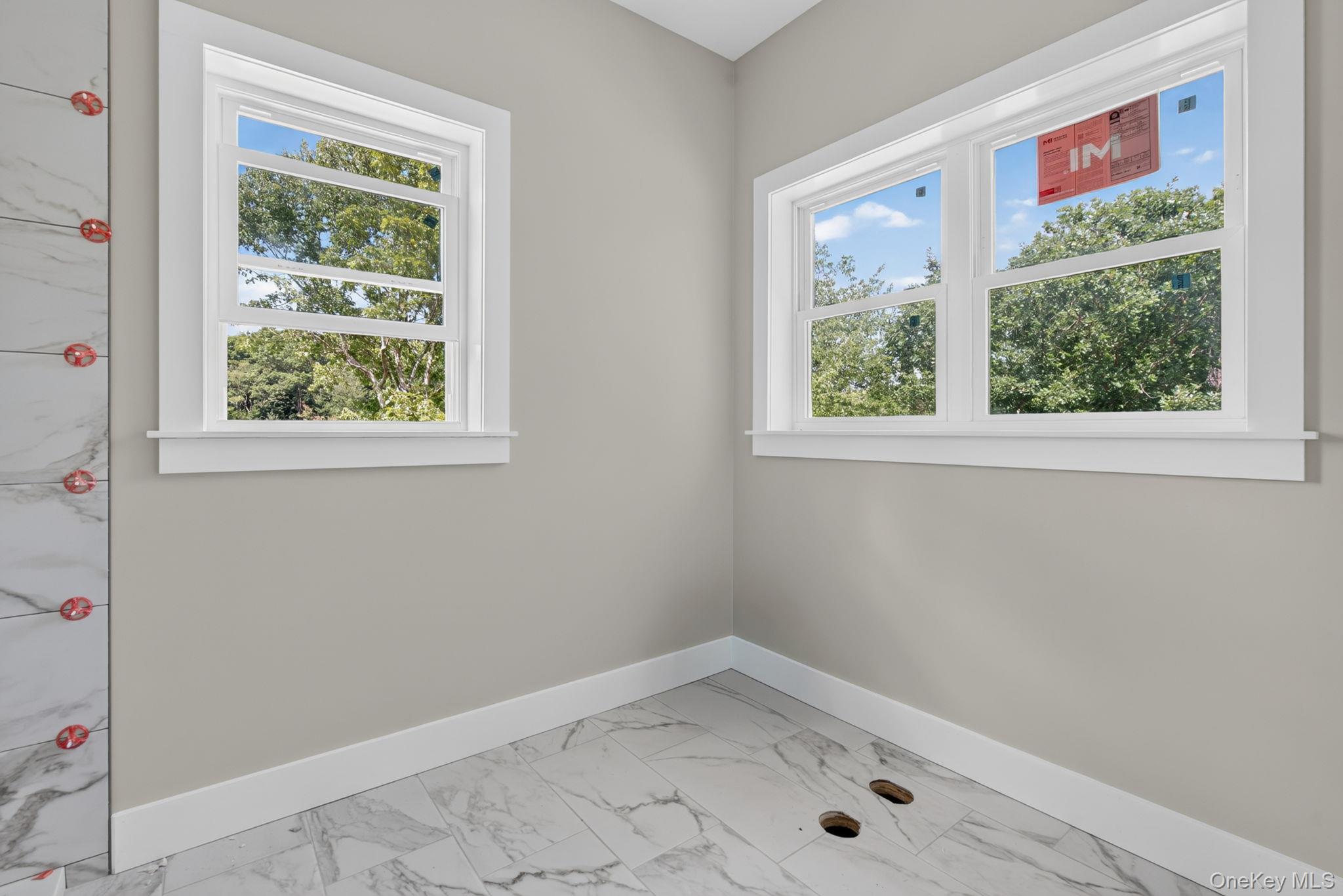 86 Shore Boulevard Property Photo 27