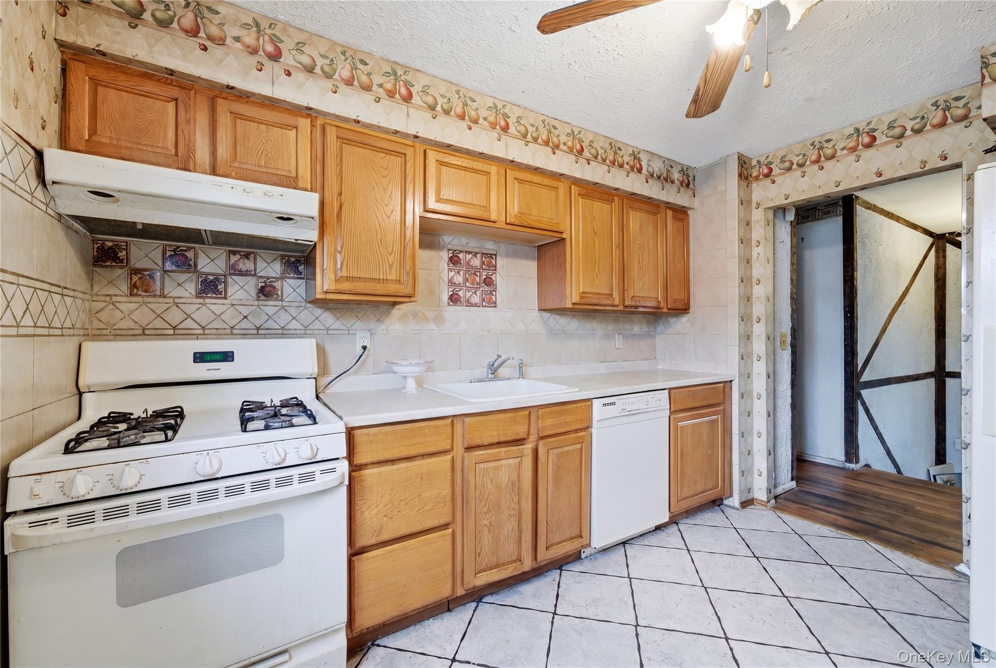 175 Candlewood Road Property Photo 11