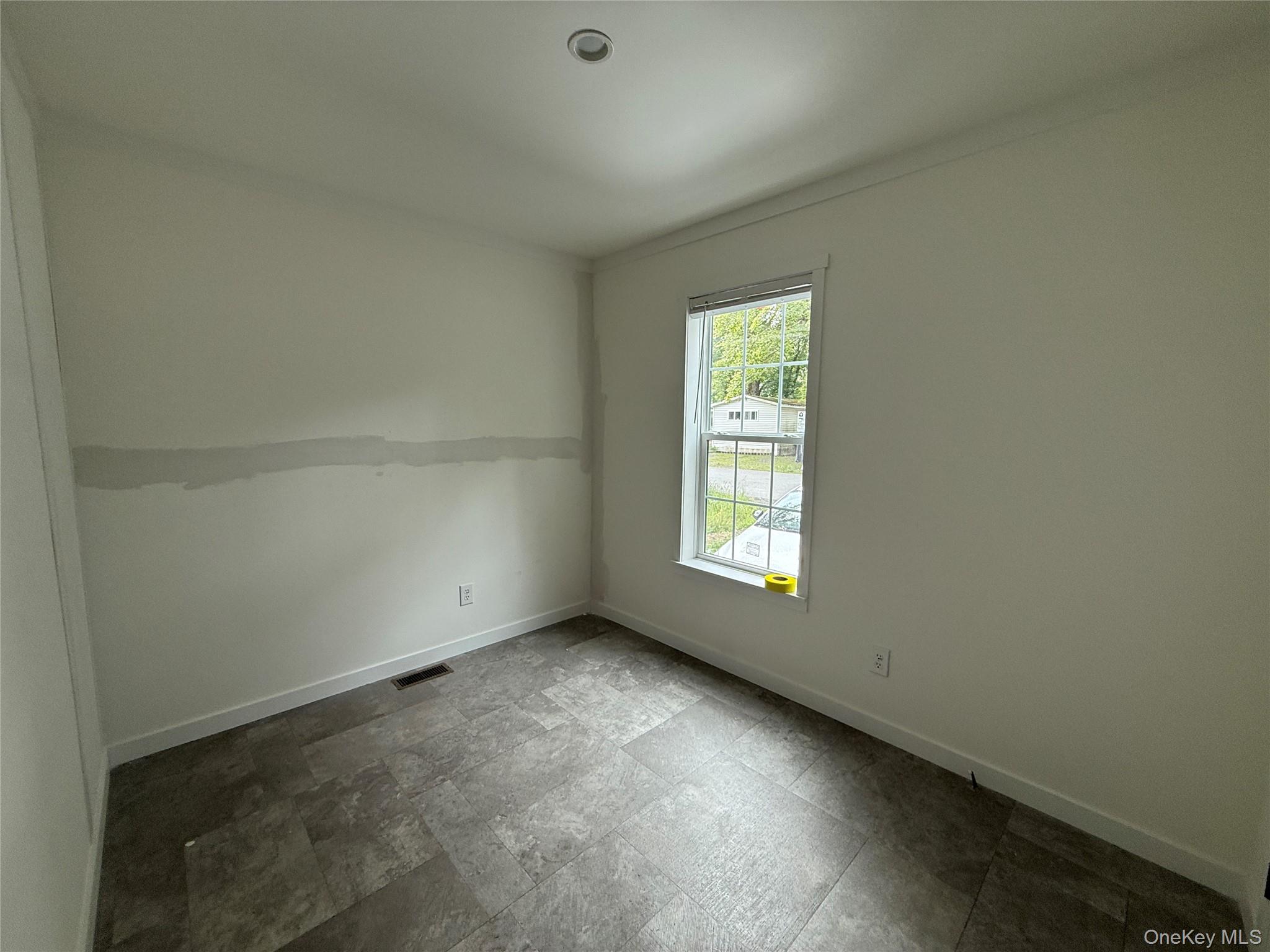 114 Forest Park (aka Hubert St) Property Photo 12
