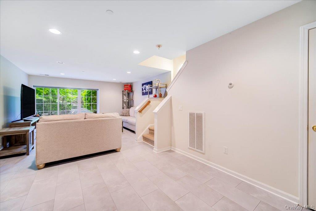 506 Southview Drive Property Photo 31