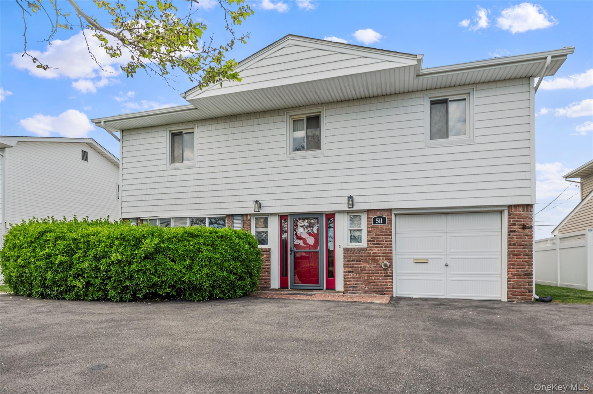 511 Lido Boulevard Property Photo 1