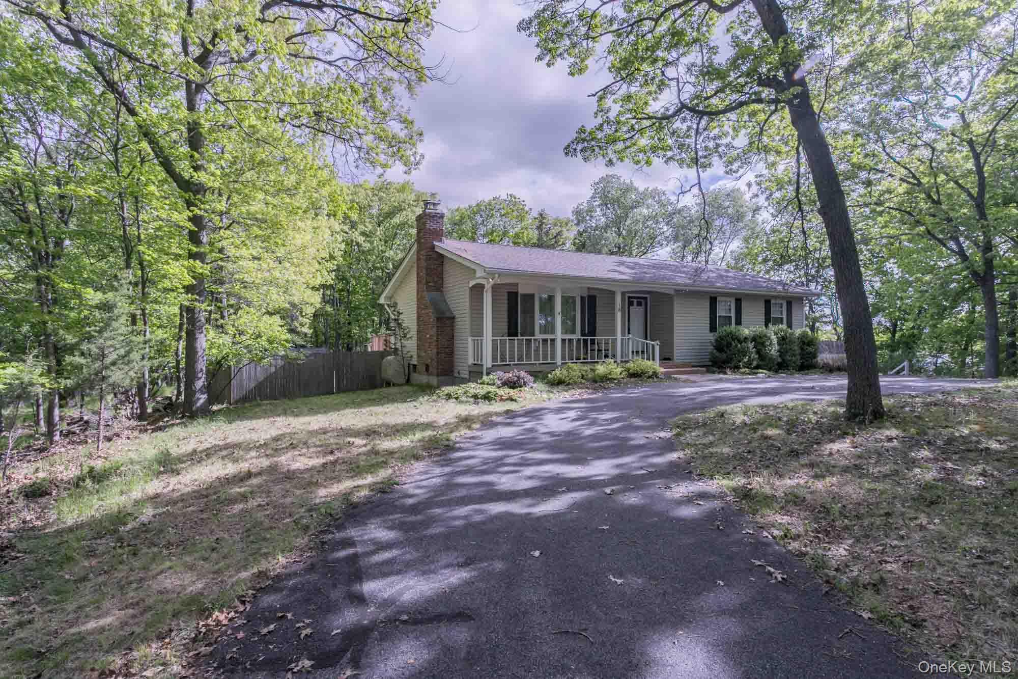 18 Southside Drive Property Photo 2
