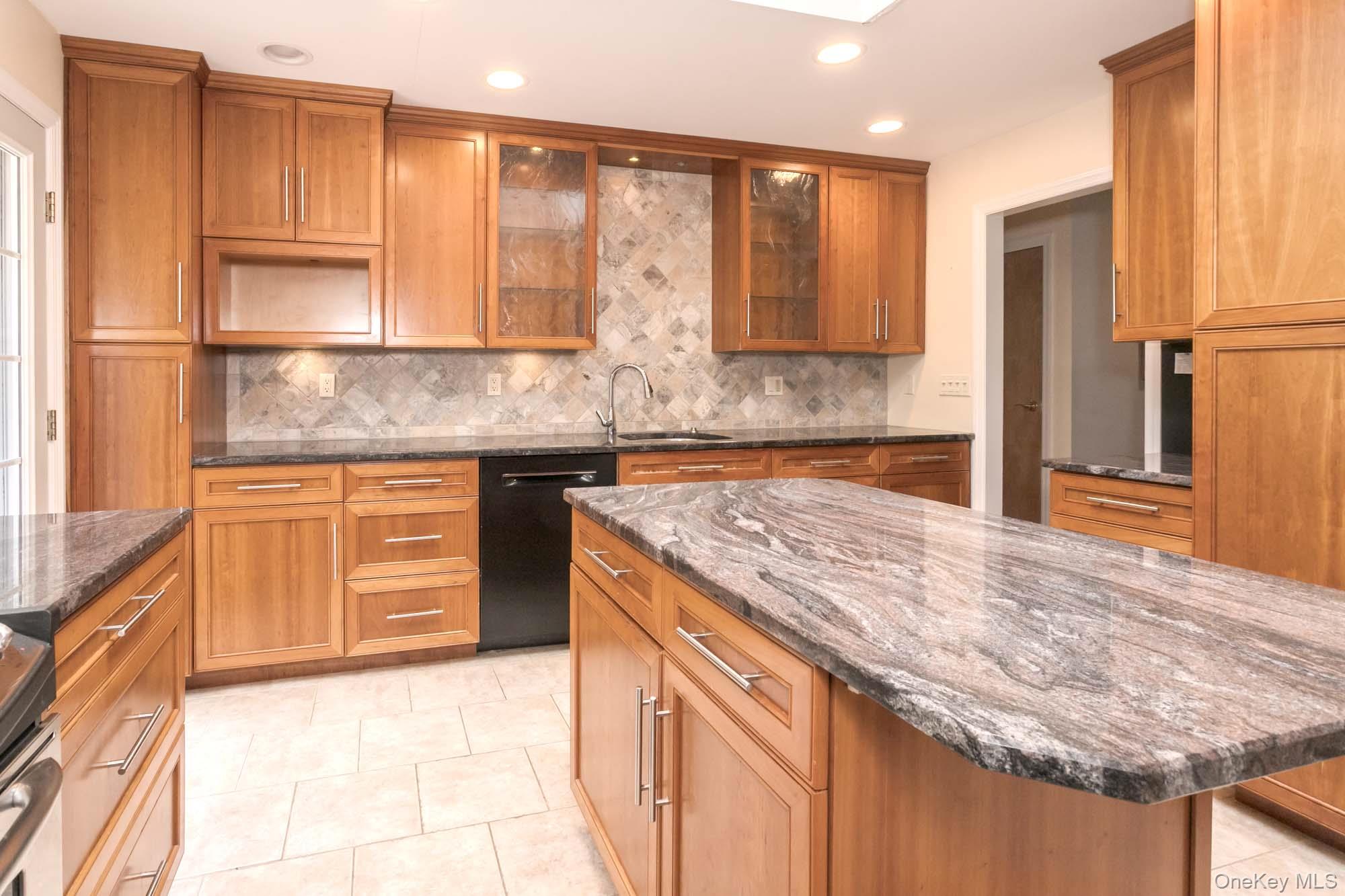 18 Southside Drive Property Photo 12