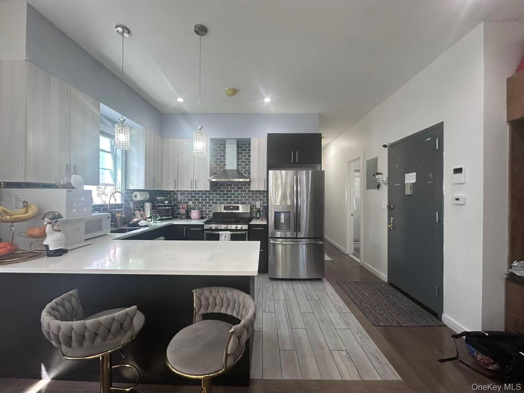 58-62 Fresh Pond Road Property Photo 4