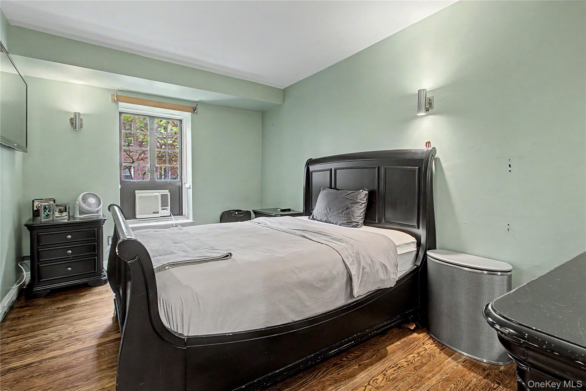 45 W Pondfield Road Ll2 Property Photo 25