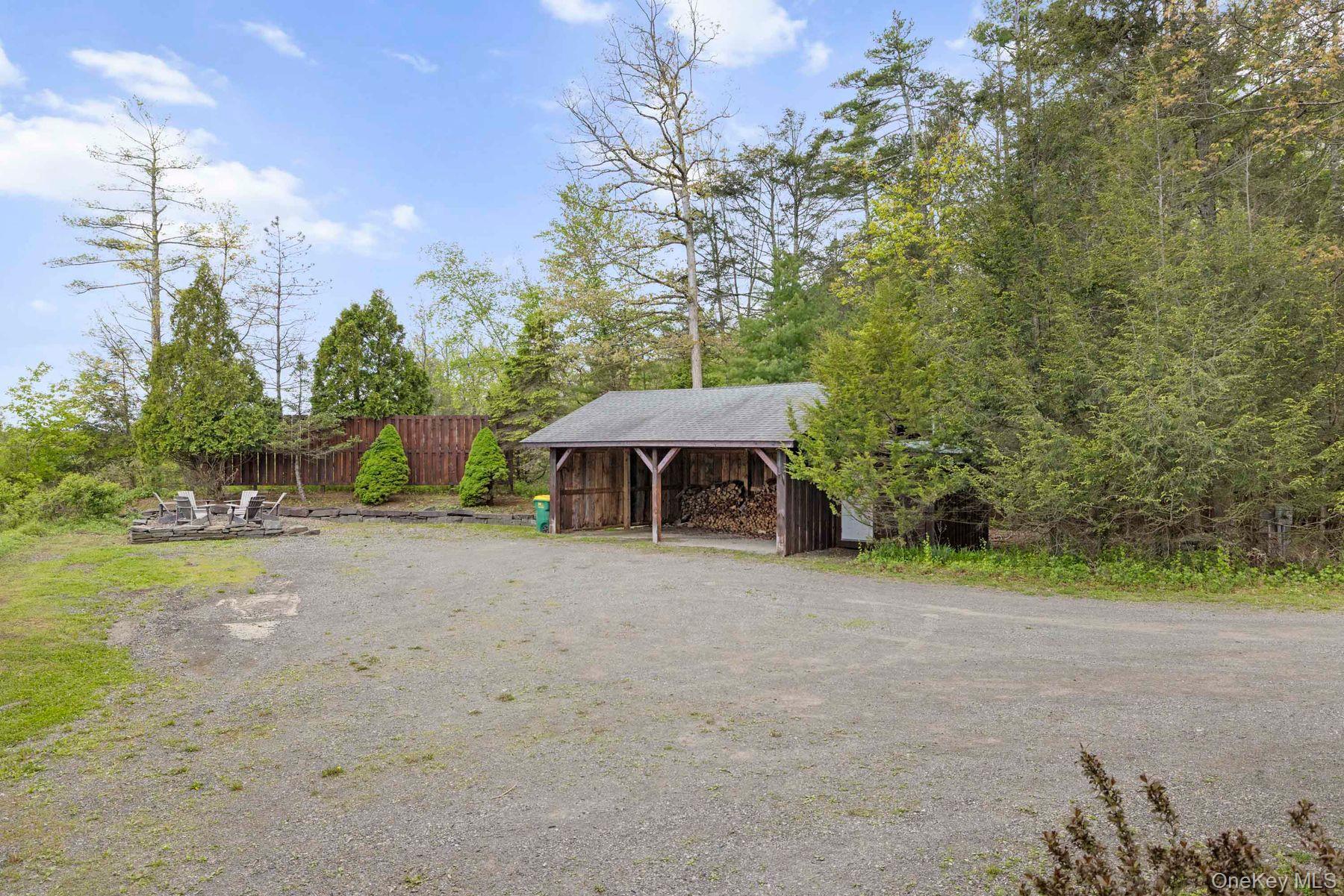 125 Stone Road Property Photo 6