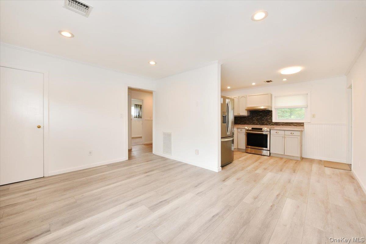 1056 Ocean Avenue Property Photo 8