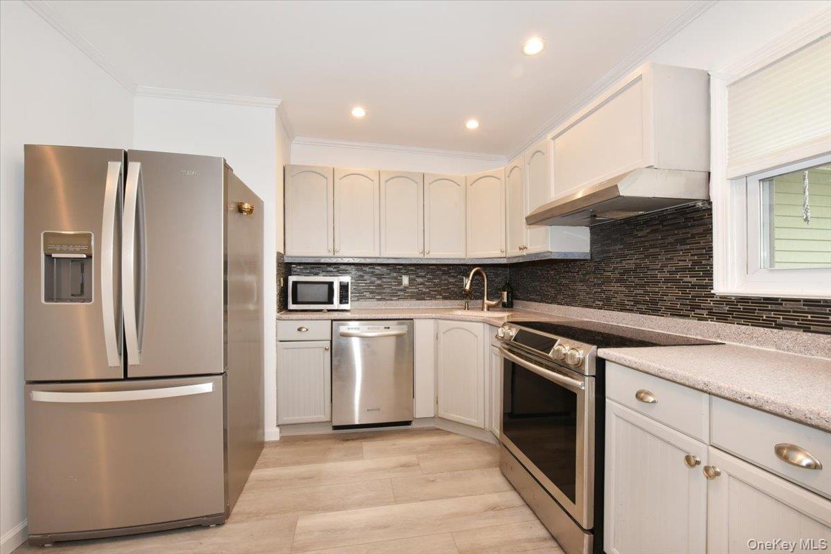 1056 Ocean Avenue Property Photo 10