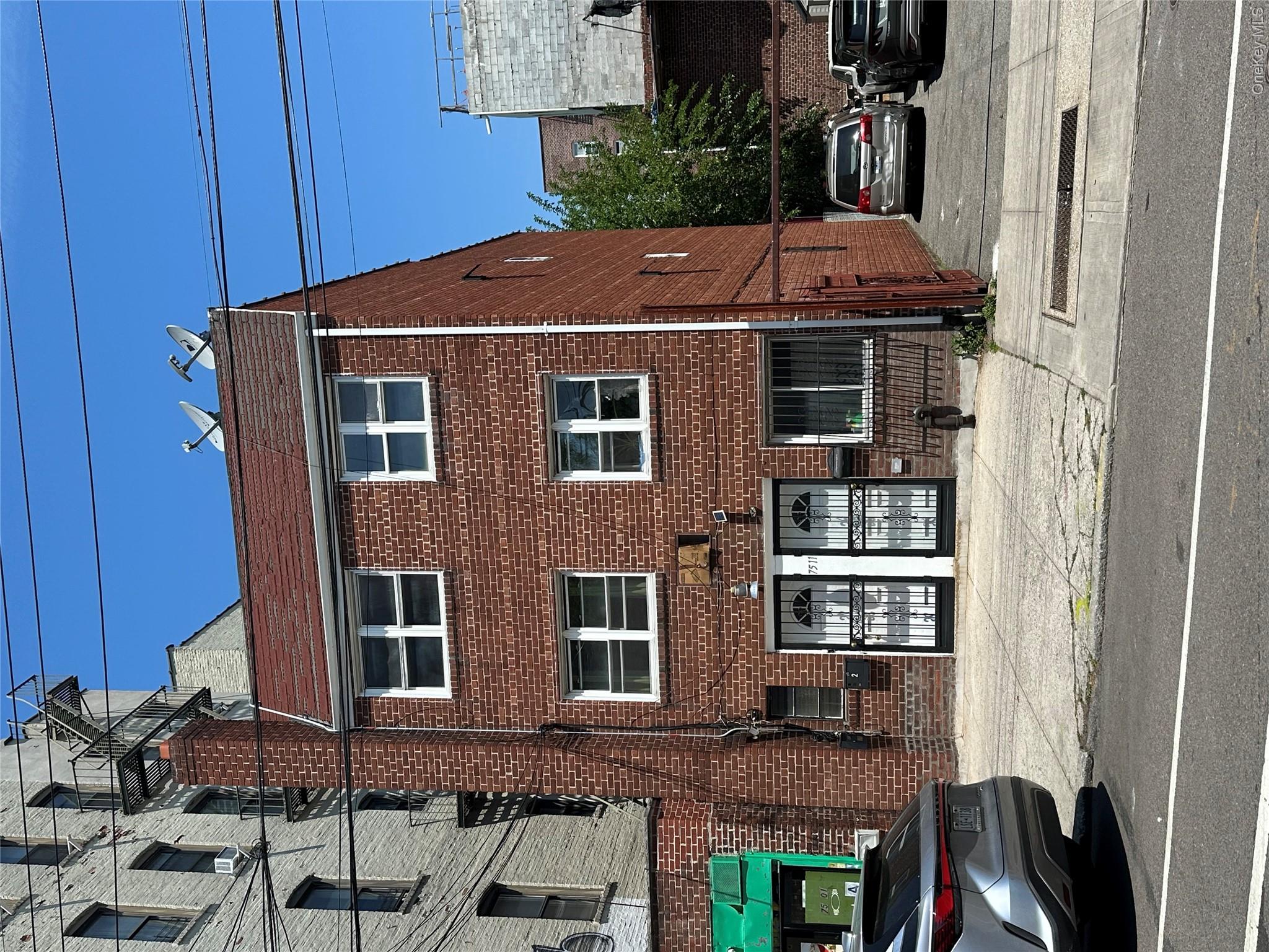 7511 Woodside Avenue Property Photo 1