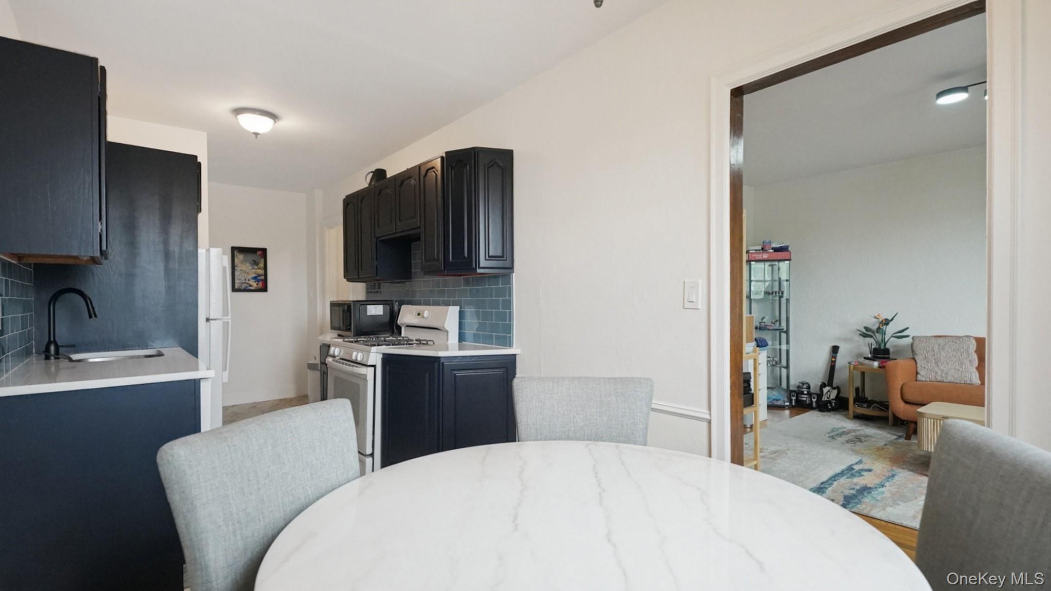 100 Parkway Road 5d Property Photo 8