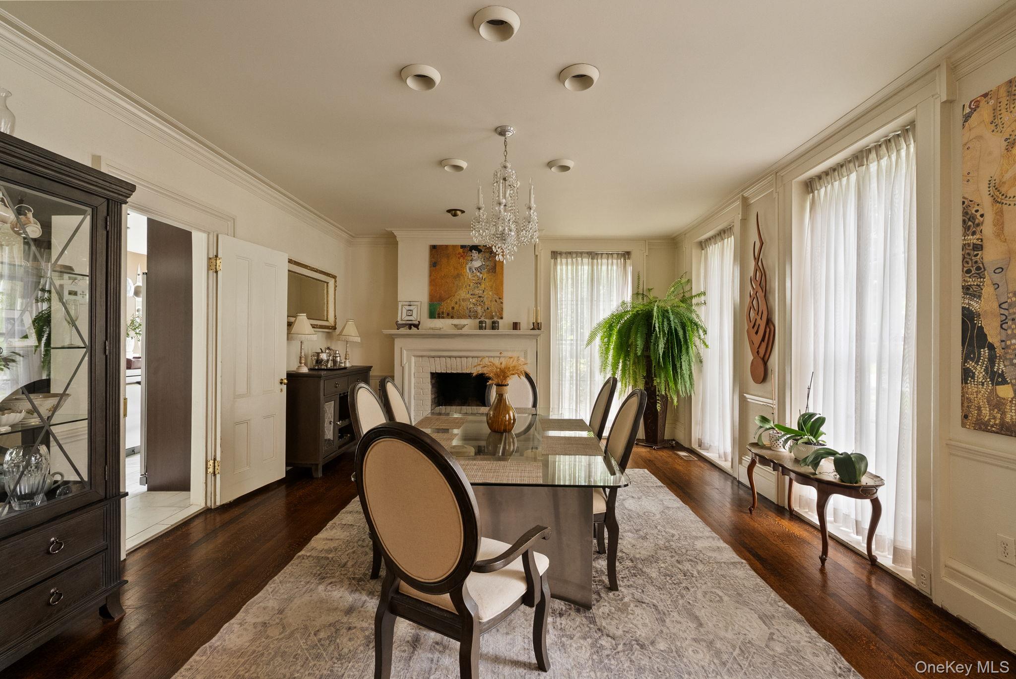 322 Albany Avenue Property Photo 12