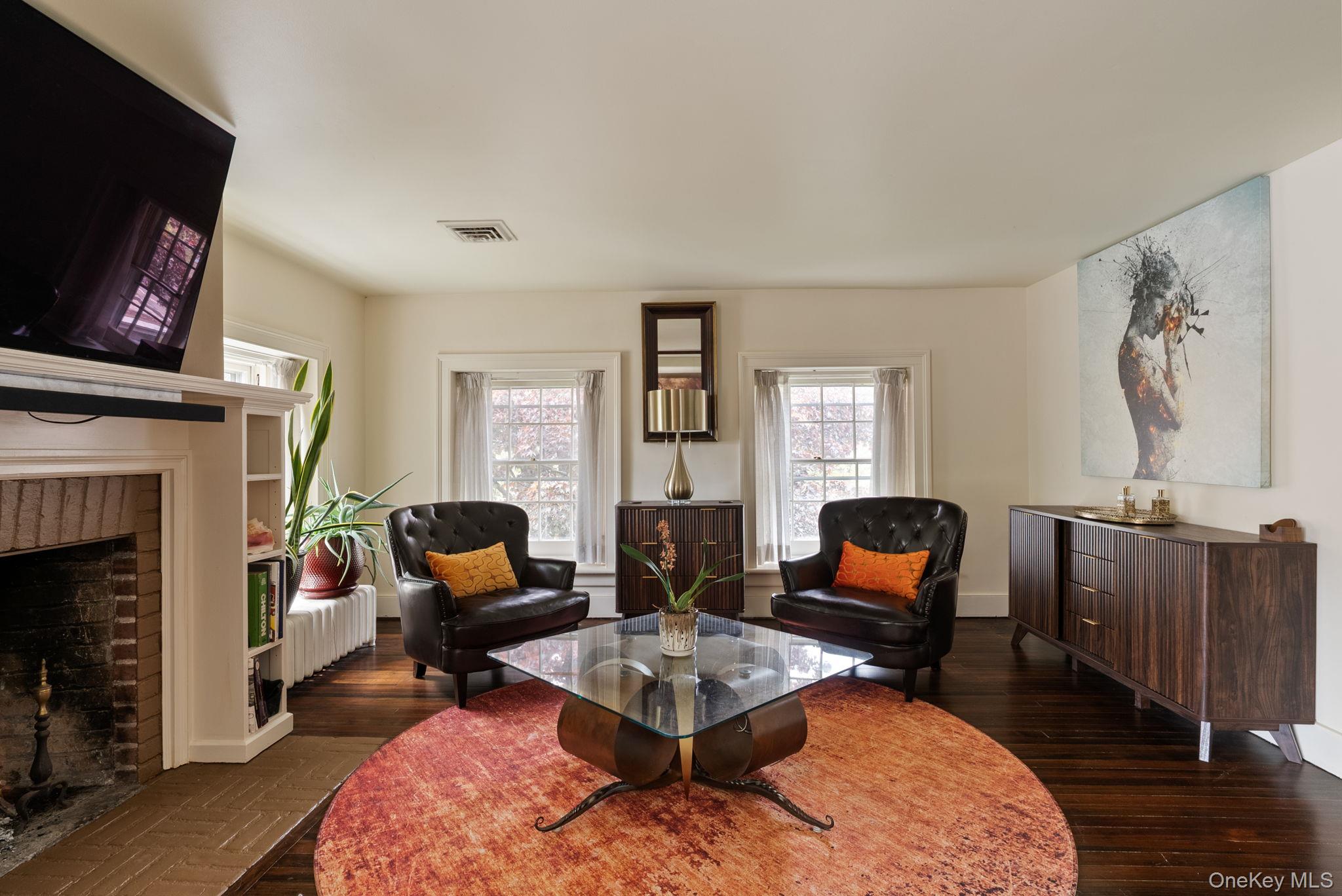 322 Albany Avenue Property Photo 18