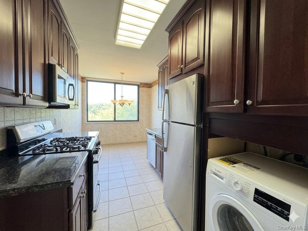 269-10 Grand Central Parkway 4o Property Photo 11