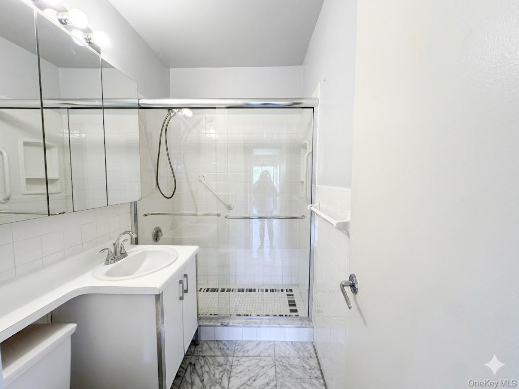 269-10 Grand Central Parkway 4o Property Photo 17
