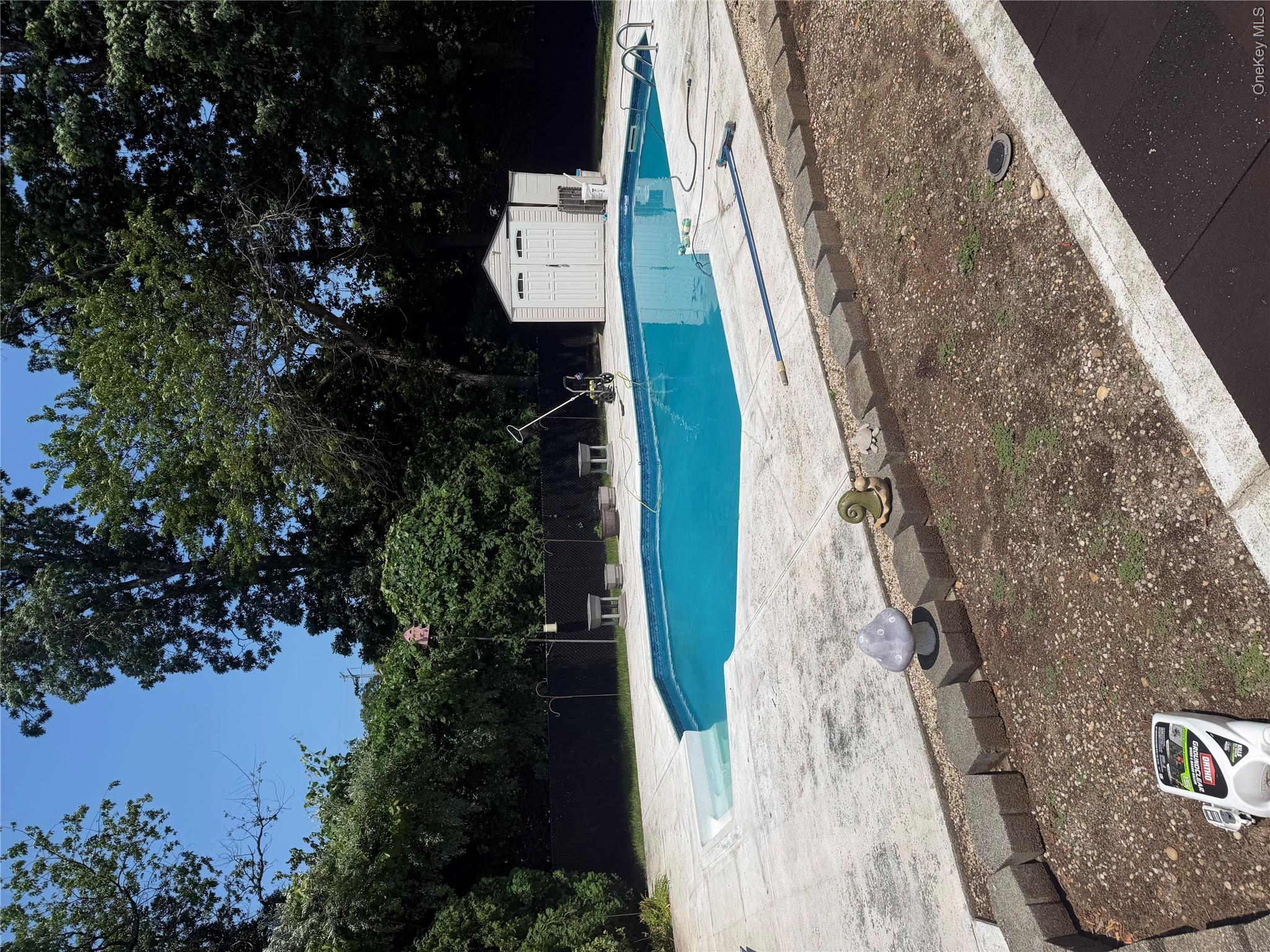 19 Estates Lane Property Photo 3