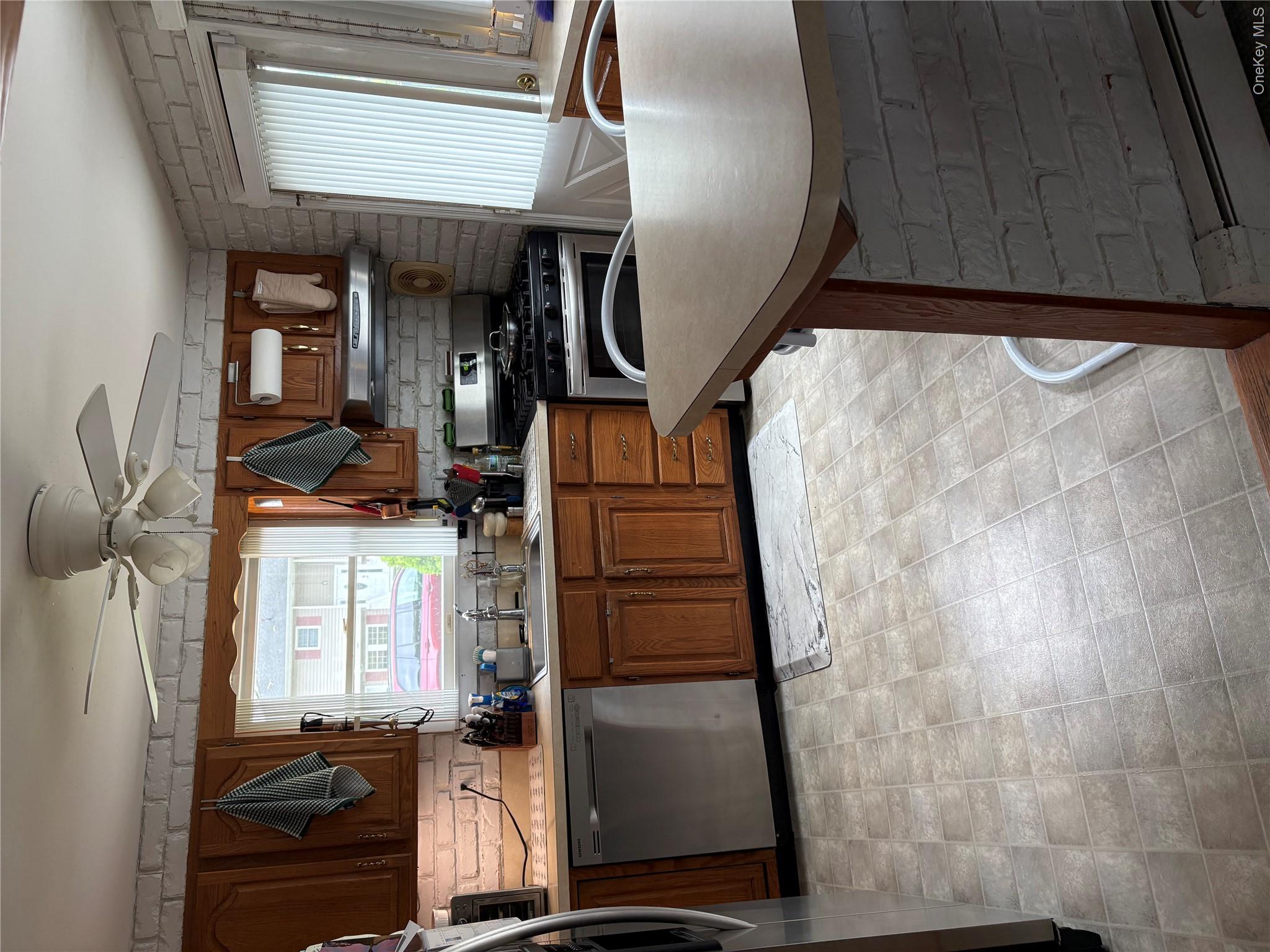 19 Estates Lane Property Photo 9