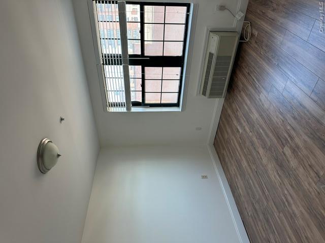 26 W Broadway 303 Property Photo 7