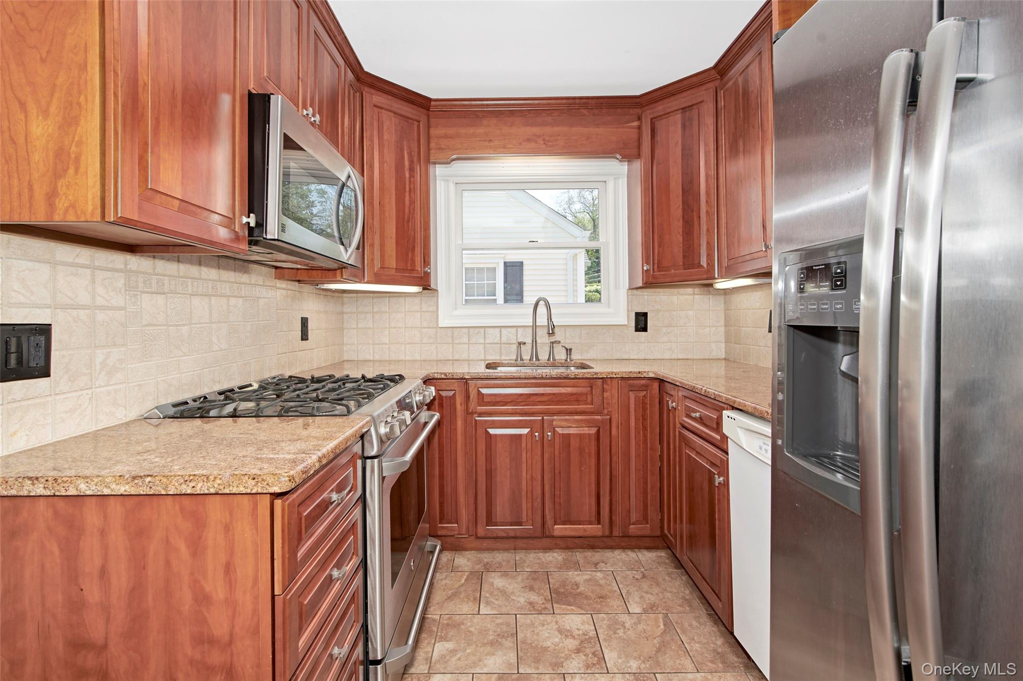 121 Parkview Place Property Photo 11
