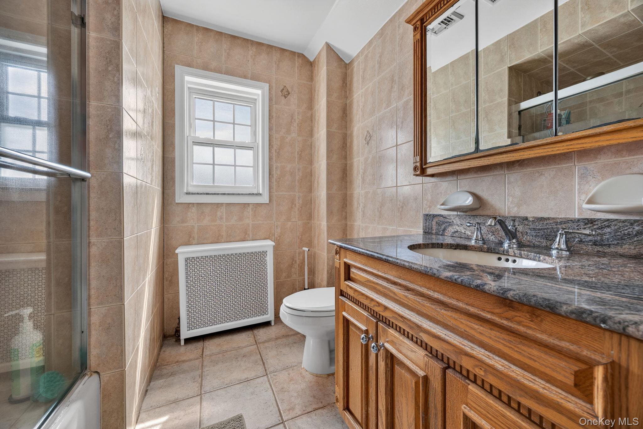 1049 Admont Avenue Property Photo 15
