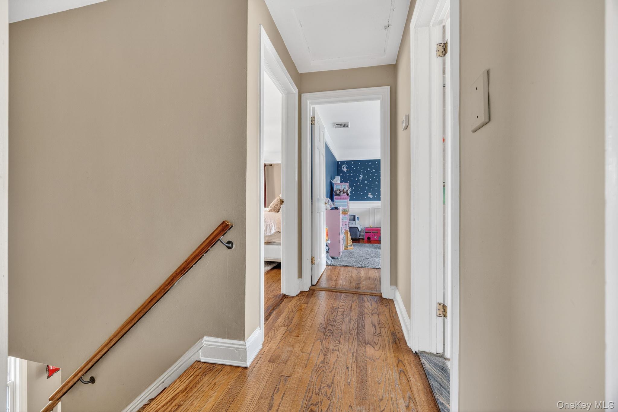 1049 Admont Avenue Property Photo 18
