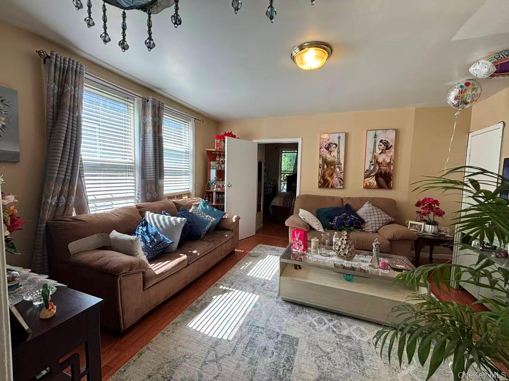 450 Newport Street Property Photo 3