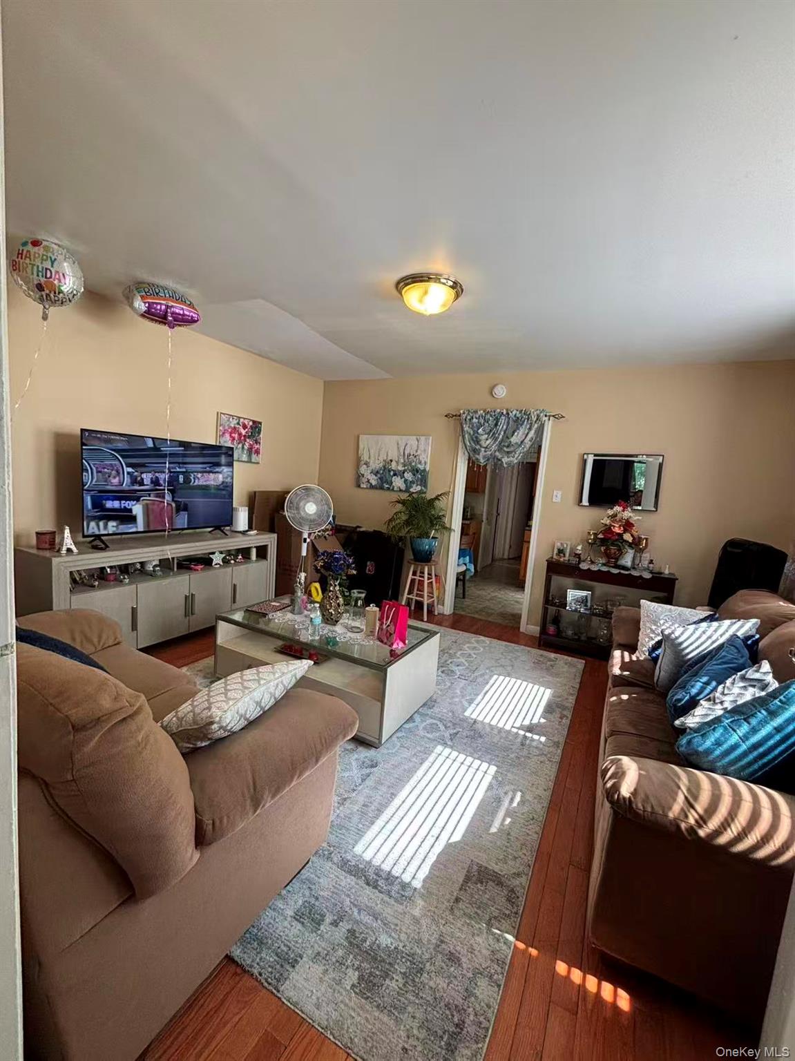 450 Newport Street Property Photo 4
