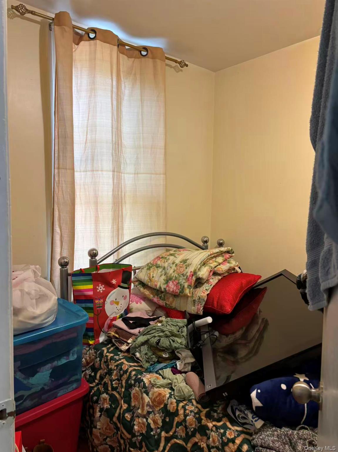 450 Newport Street Property Photo 8
