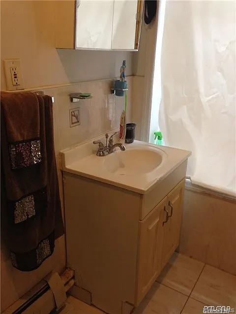450 Newport Street Property Photo 9