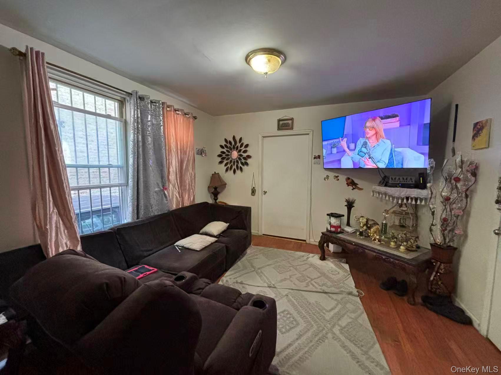 450 Newport Street Property Photo 17
